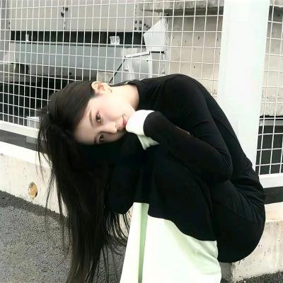 机场实拍：明星代言隐婚生子，全网玩梗